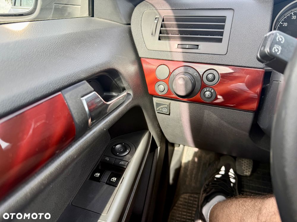 Opel Astra 1.8 Elegance - 10