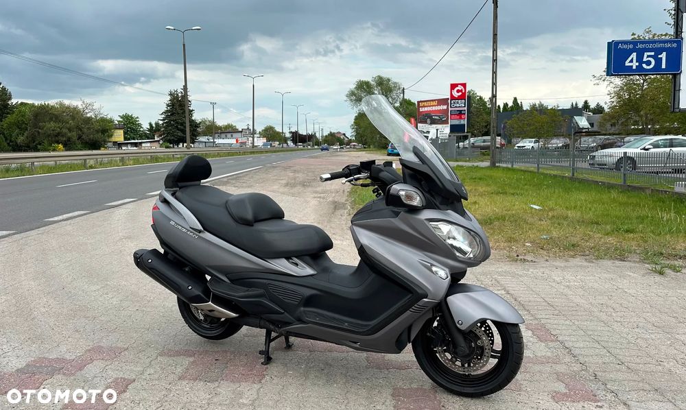 Suzuki Burgman - 9