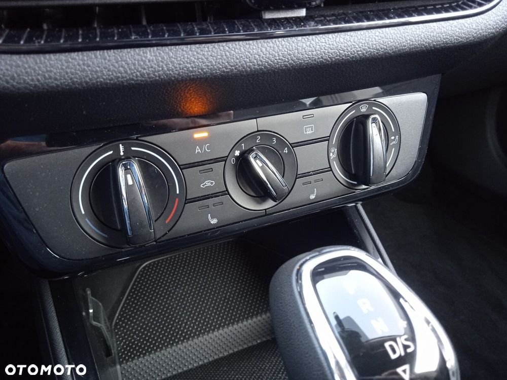 Skoda Fabia 1.0 TSI Selection DSG - 22