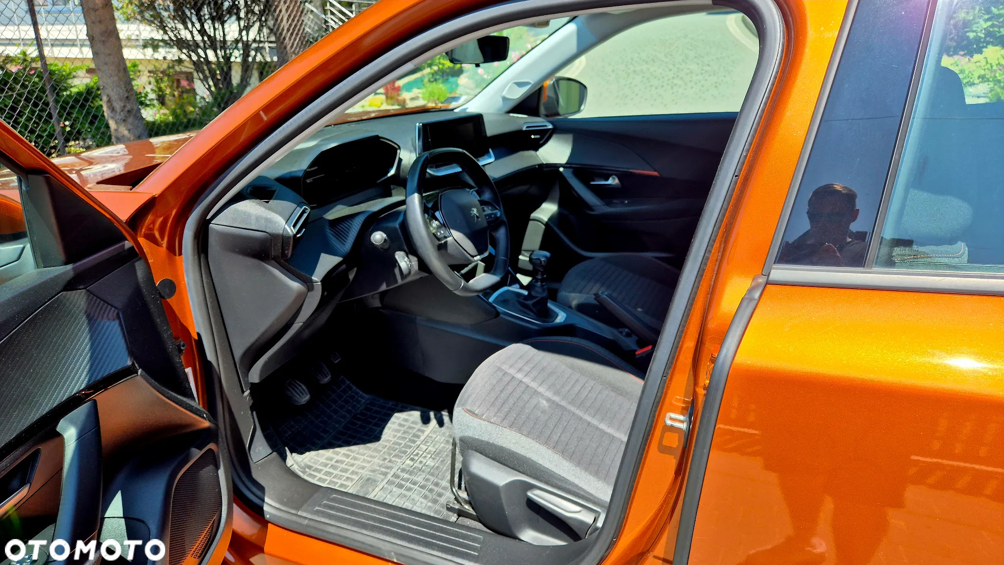 Peugeot 2008 1.2 PureTech Active S&S - 10