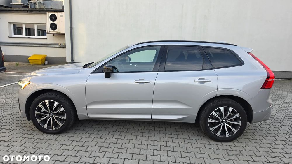 Volvo XC 60 B5 B AWD R-Design - 2