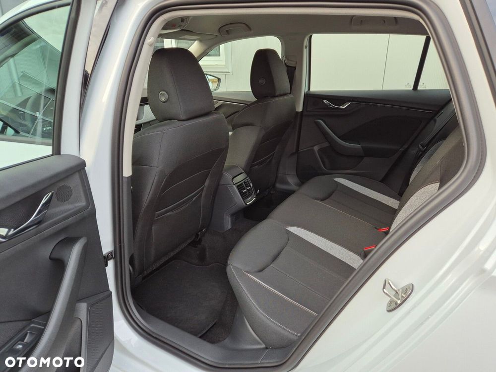 Skoda Scala 1.5 TSI Edition 130 DSG - 10