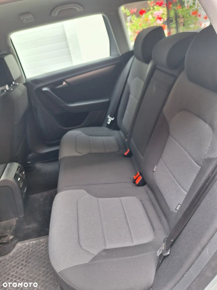 Volkswagen Passat Variant 2.0 Blue TDI DPF Comfortline - 24