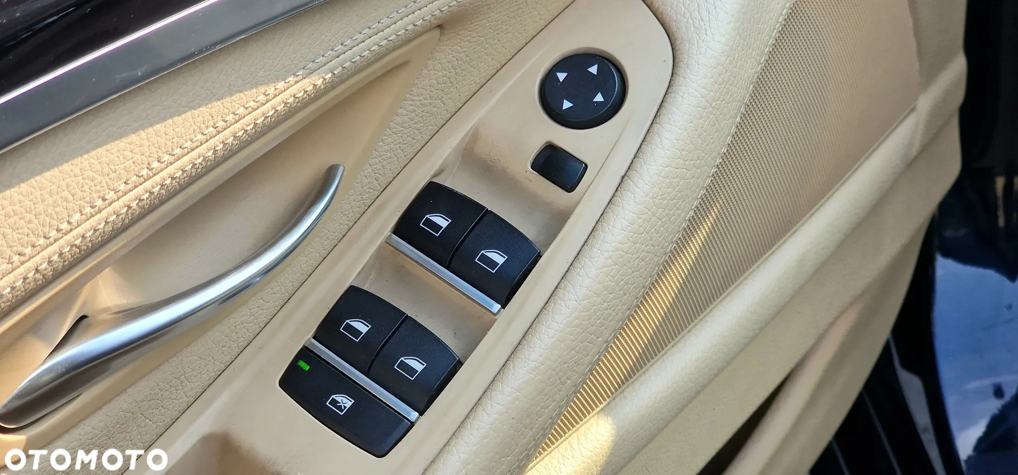 BMW Seria 5 520d xDrive - 15