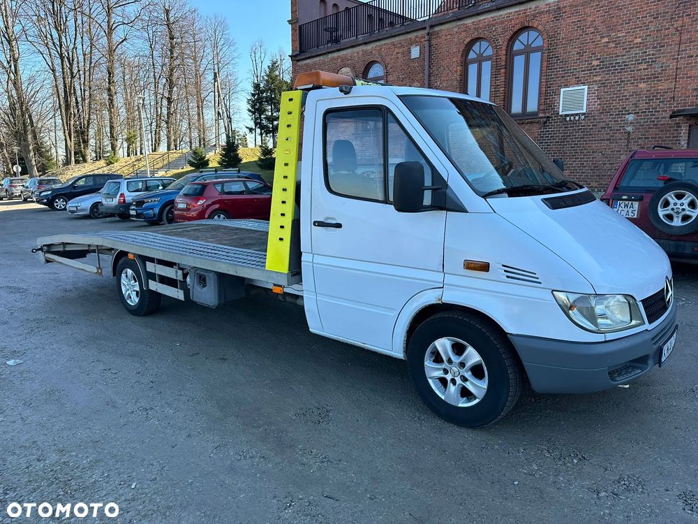 Mercedes-Benz Sprinter - 2