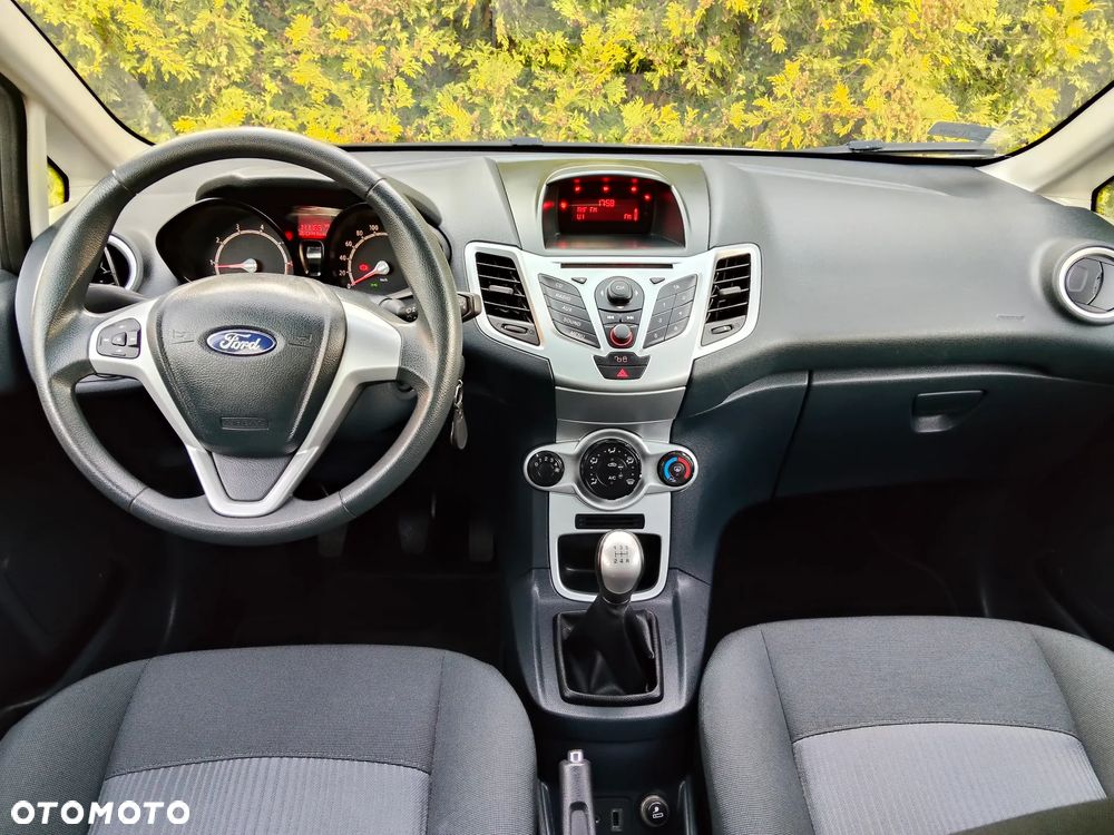 Ford Fiesta 1.25 Ambiente - 6