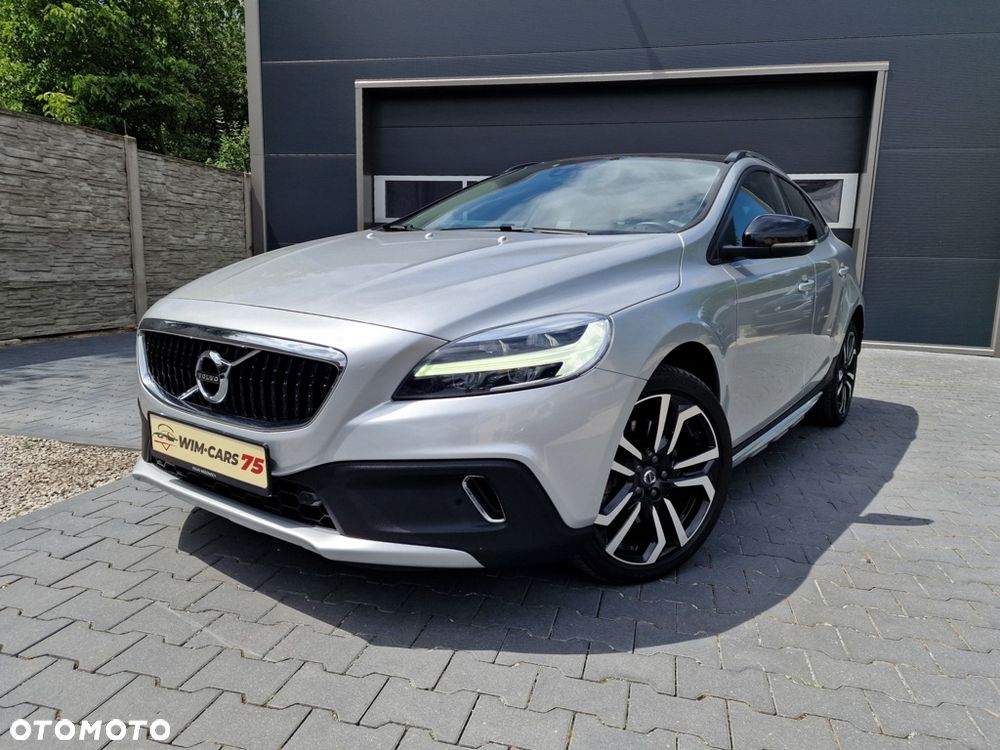 Volvo V40 Cross Country D2 Geartronic Momentum - 4