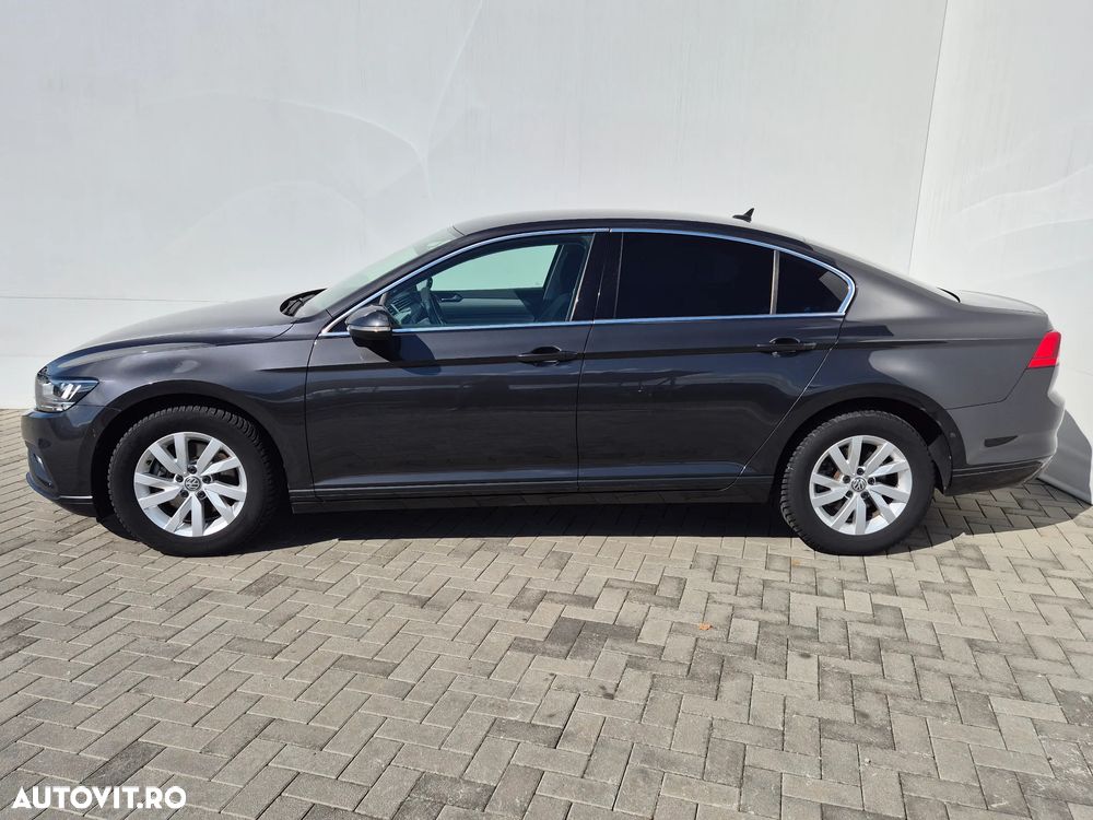 Volkswagen Passat - 2