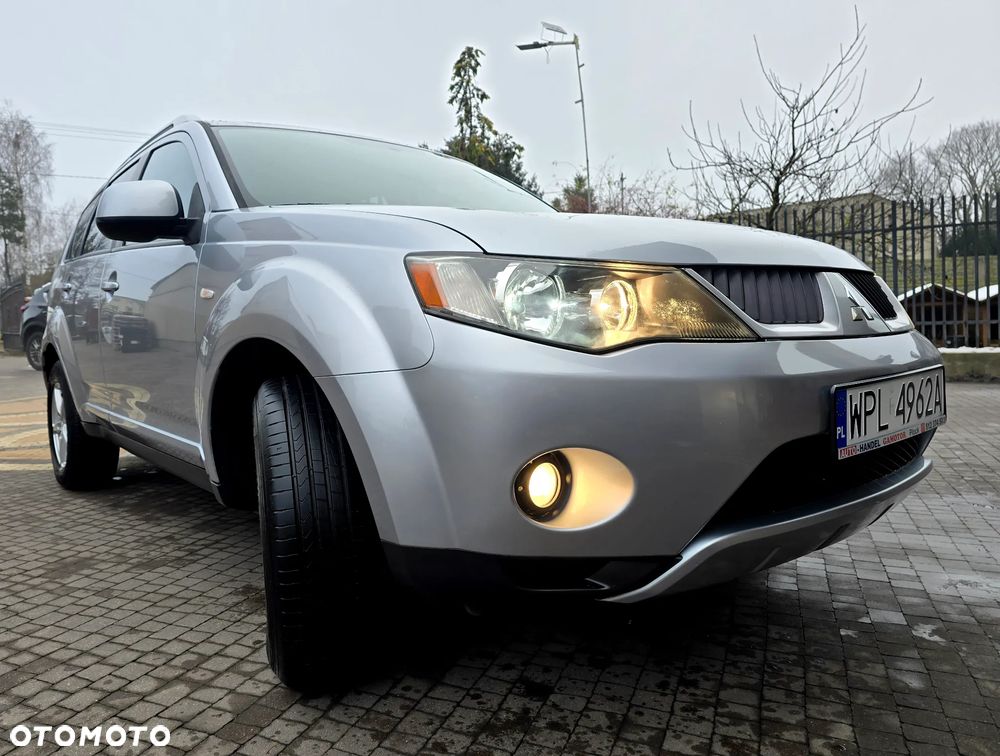 Mitsubishi Outlander - 6