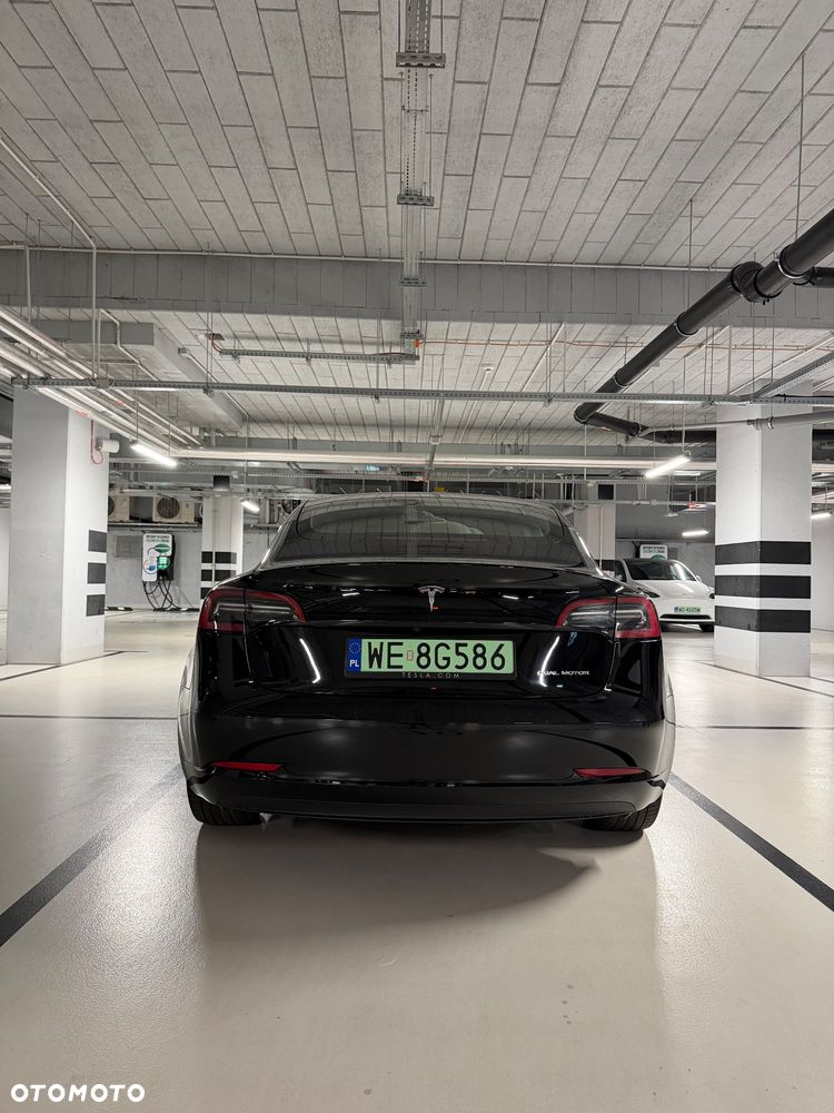 Tesla Model 3 - 9