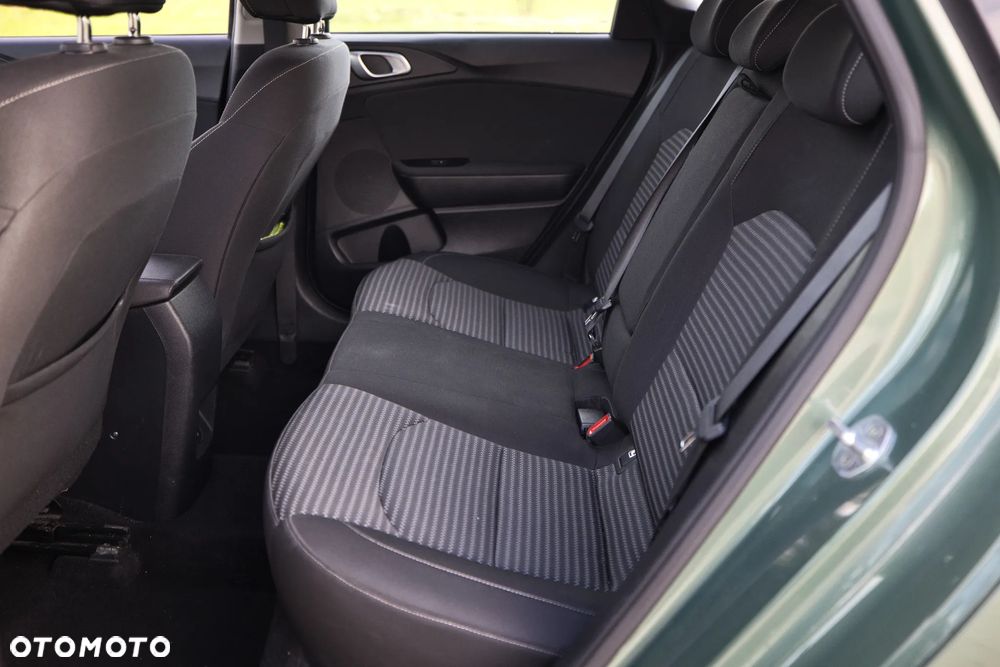 Kia Ceed 1.5 T-GDI M - 14