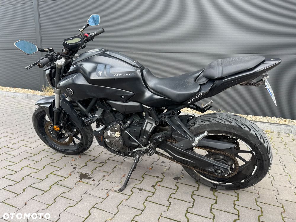 Yamaha MT - 5