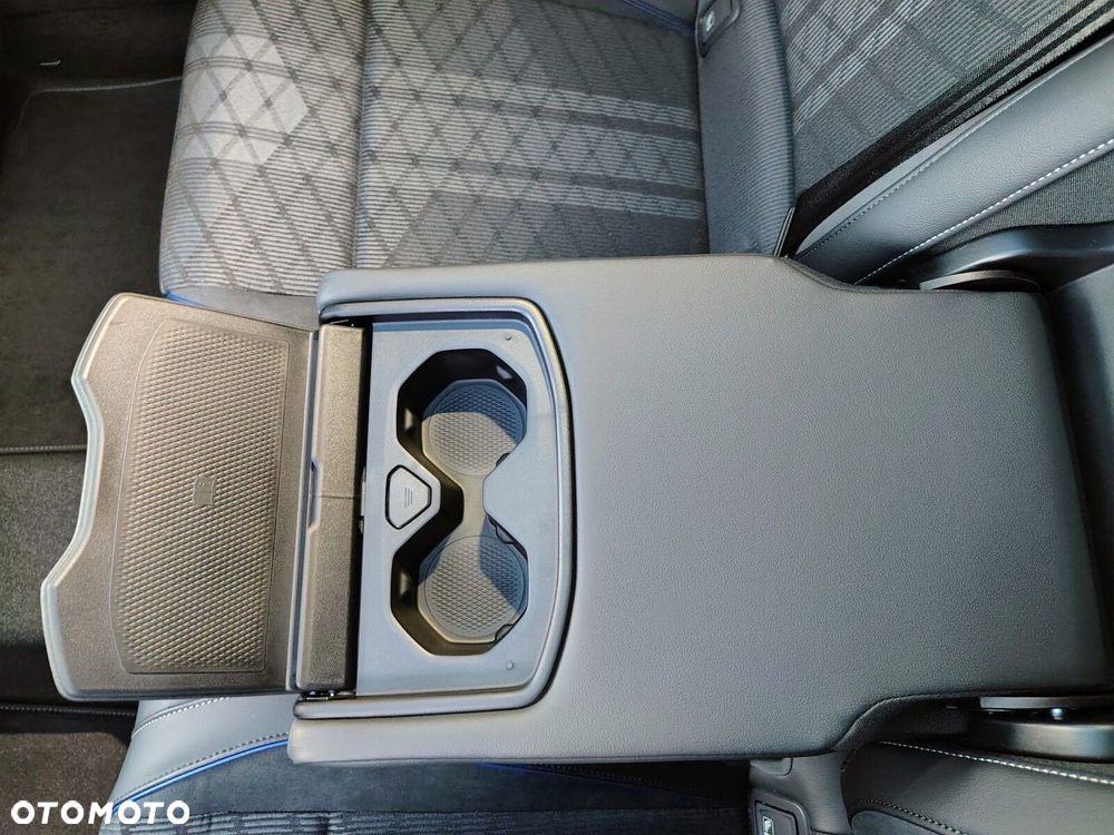 Volkswagen Passat - 26