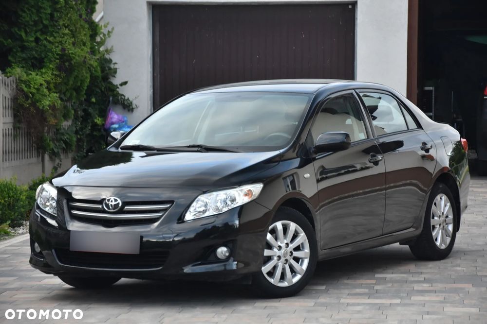 Toyota Corolla 1.6 Luna - 1