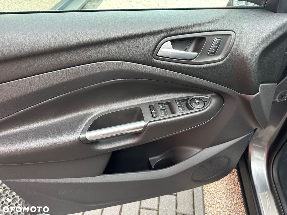 Ford Kuga 2.0 TDCi 4x4 SYNC - 32