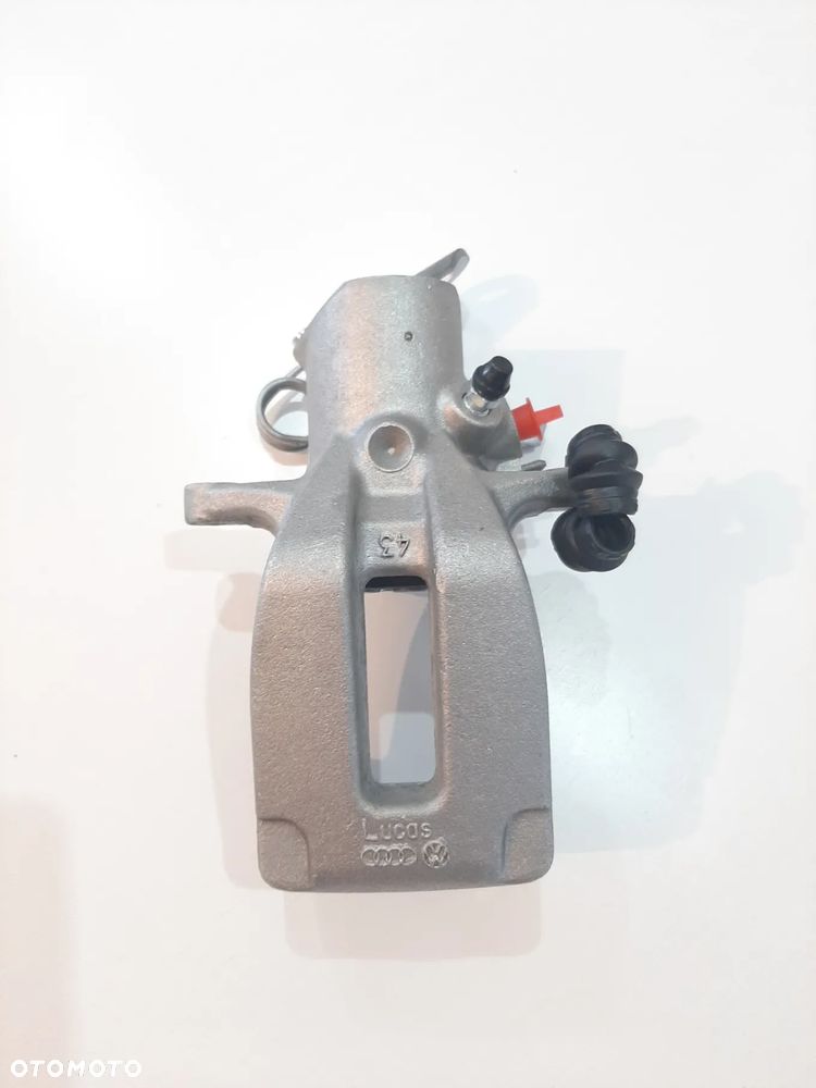 Zacisk tył Lewy Prawy Audi A8 D2 - 3