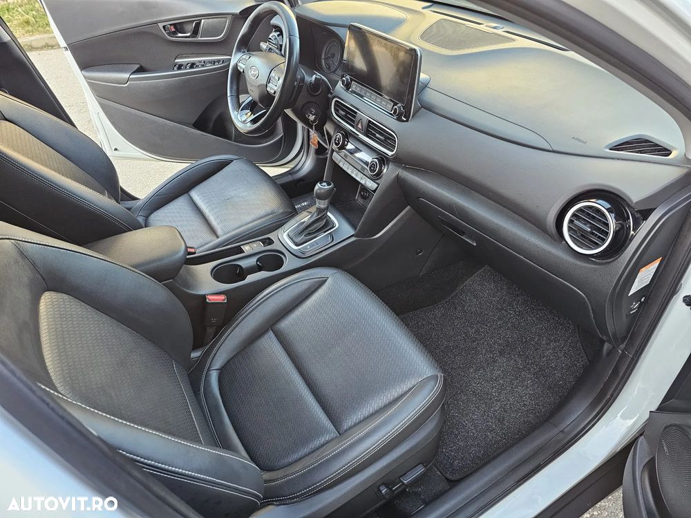 Hyundai KONA - 11