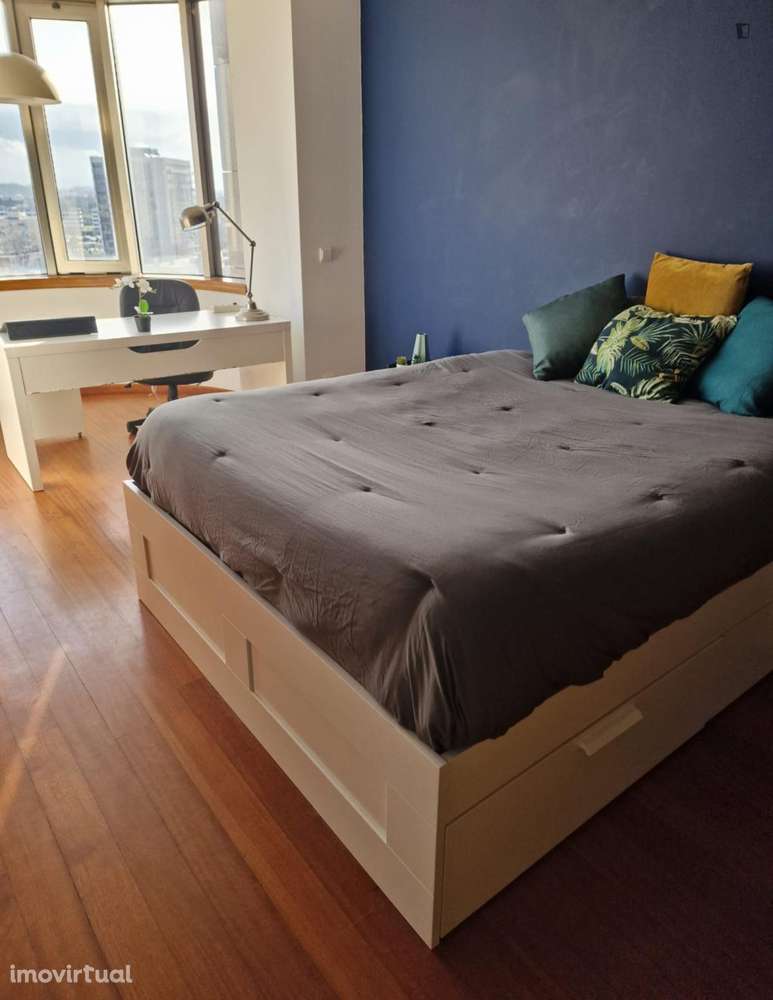 Quarto - localizado em Aveiro - Grande imagem: 3/11