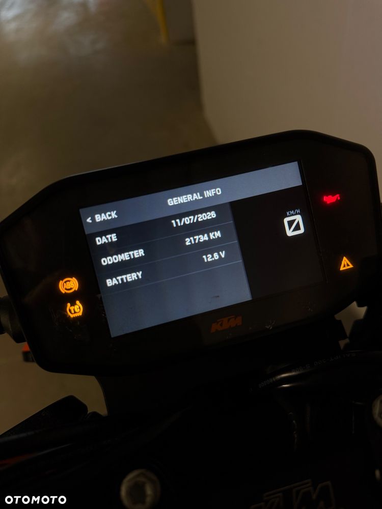 KTM Duke 790 - 16
