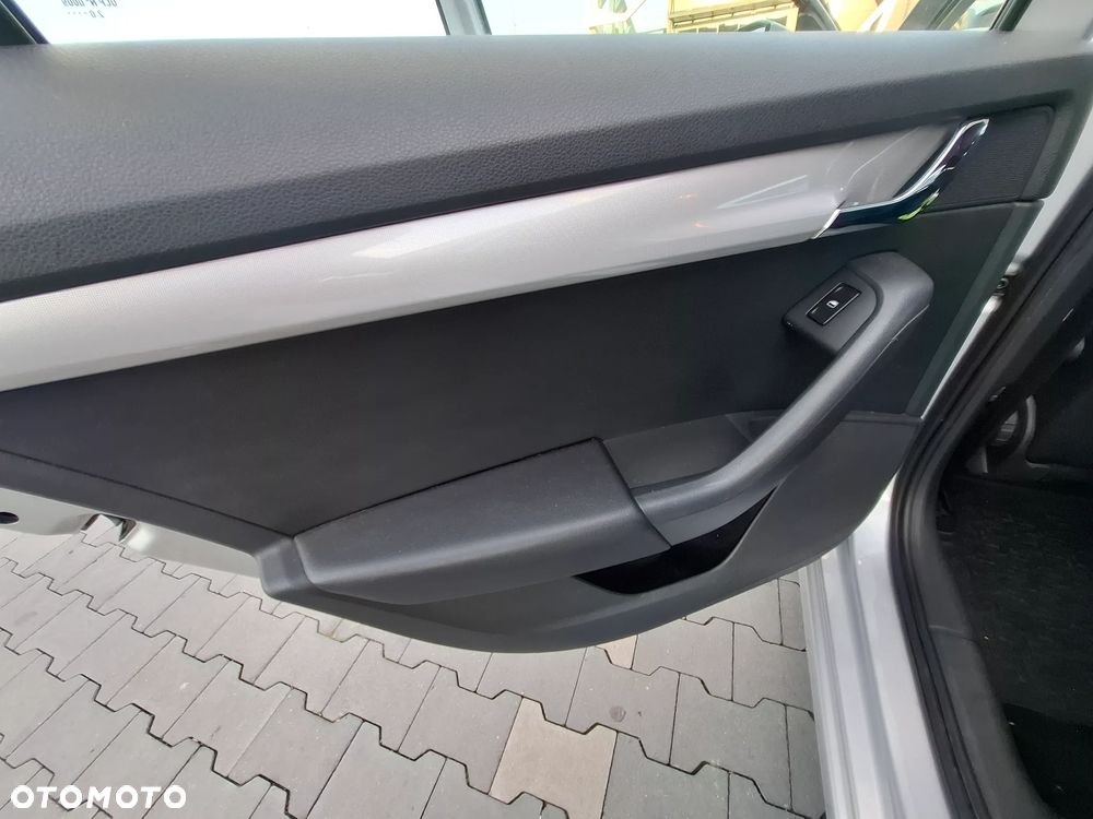 Skoda Octavia 1.6 TDI Ambition - 11