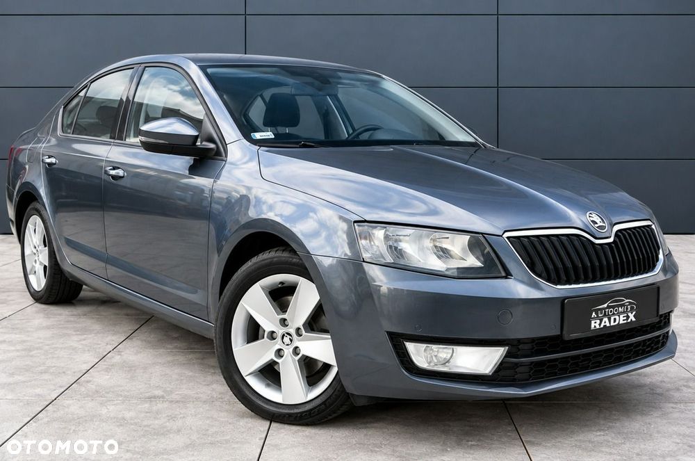 Skoda Octavia 2.0 TDI Edition DSG - 4