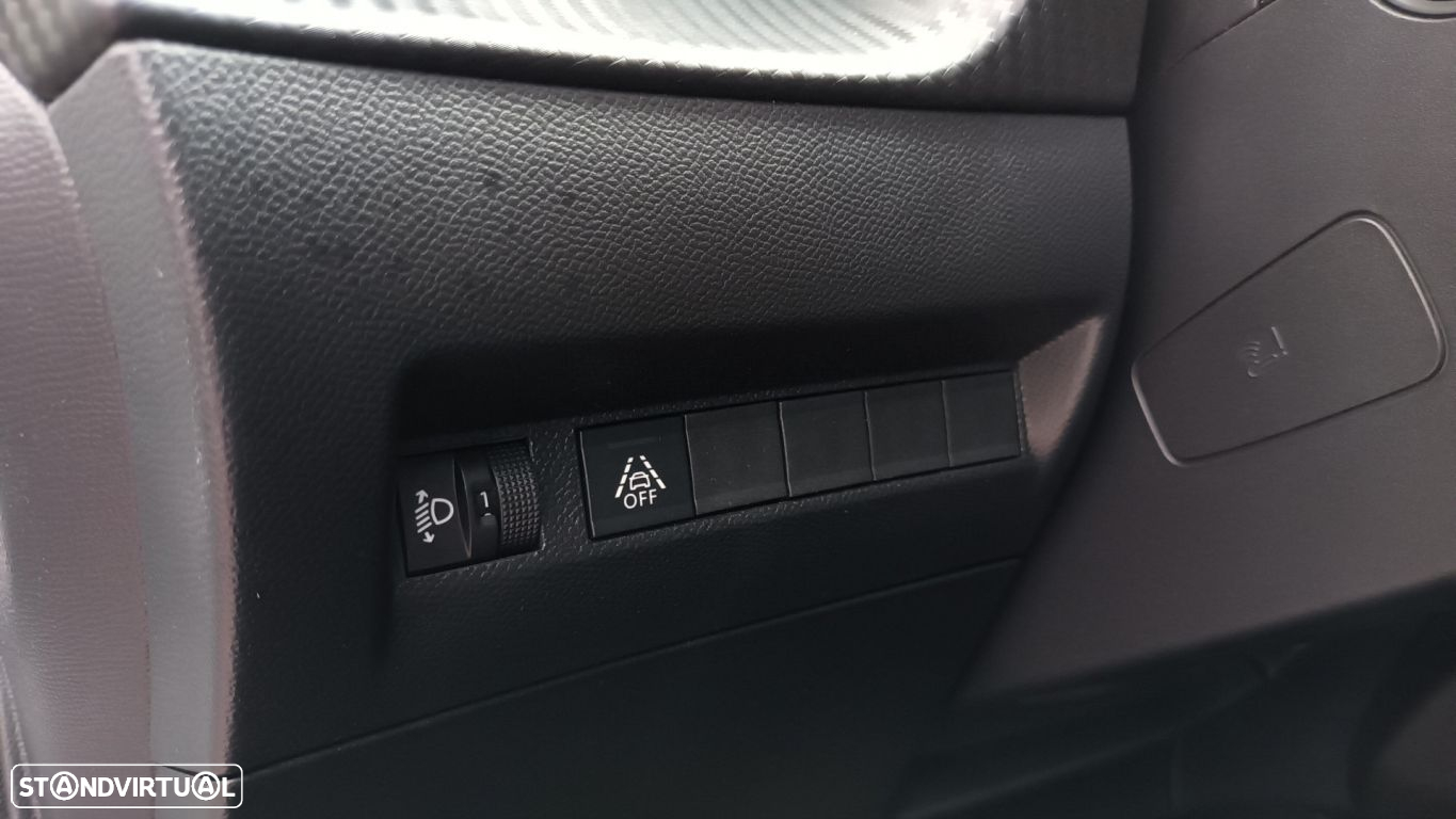 Peugeot e-208 Allure Pack - 28