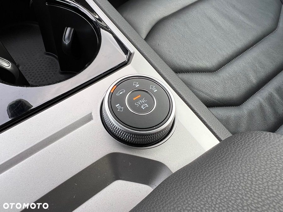 Volkswagen Touareg 3.0 V6 TDI 4Motion DPF Automatik R-Line - 23