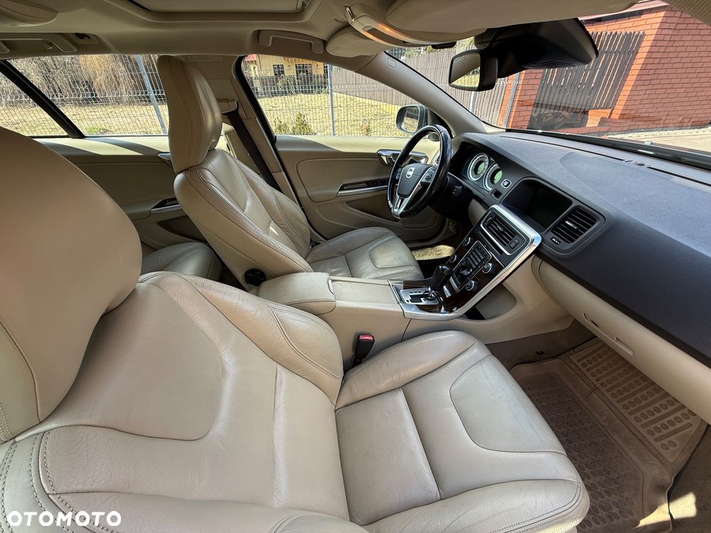 Volvo V60 D3 Geartronic Momentum - 6