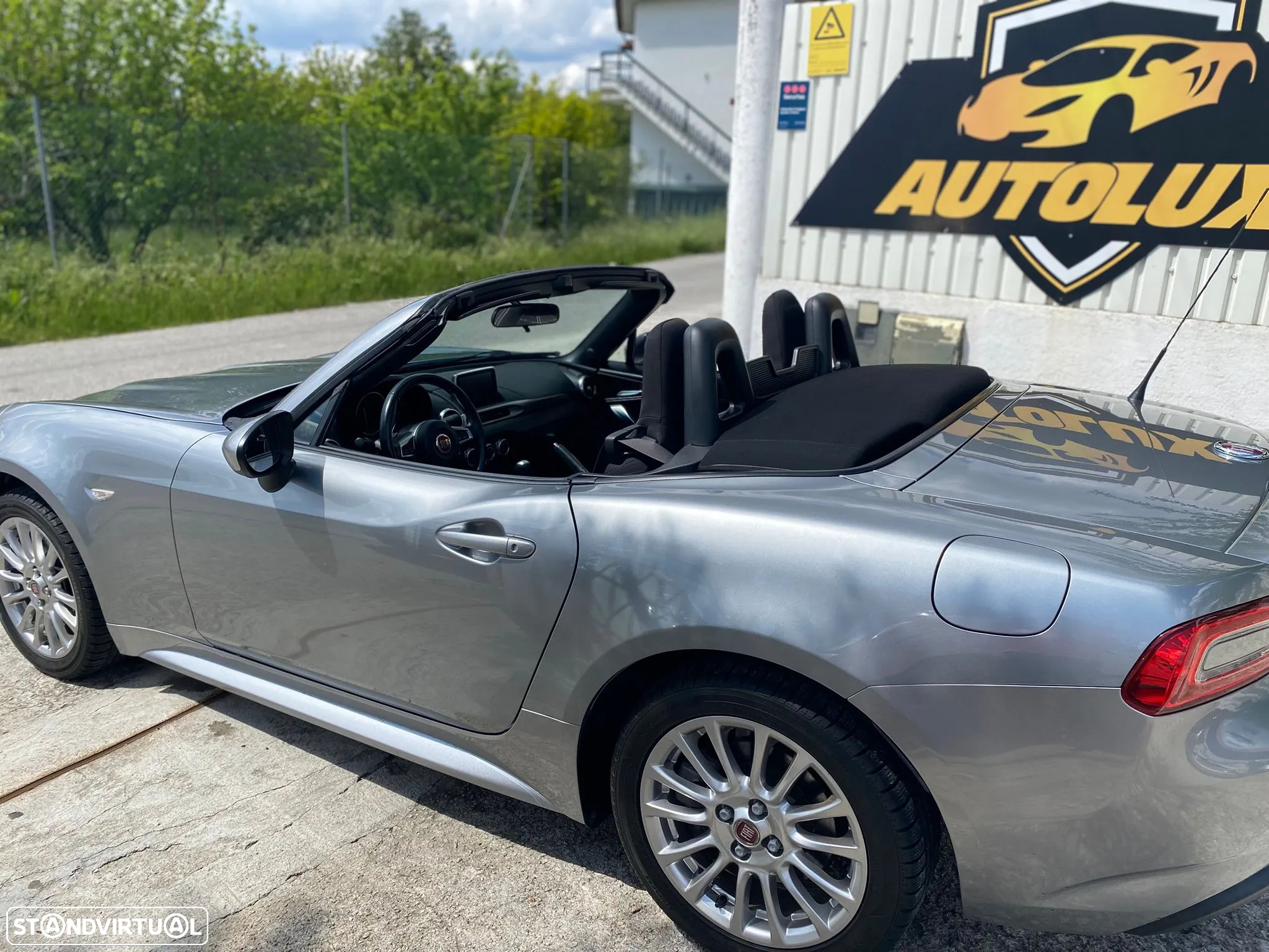 Fiat 124 Spider 1.4 MultiAir Turbo - 13