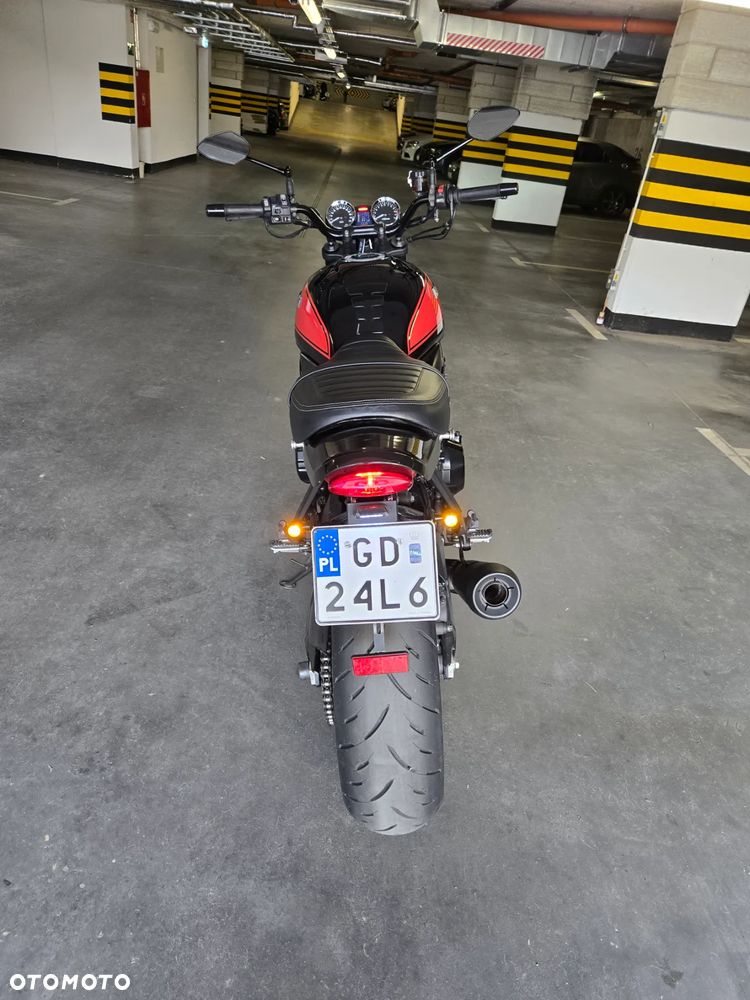 Kawasaki Z 900 RS - 18