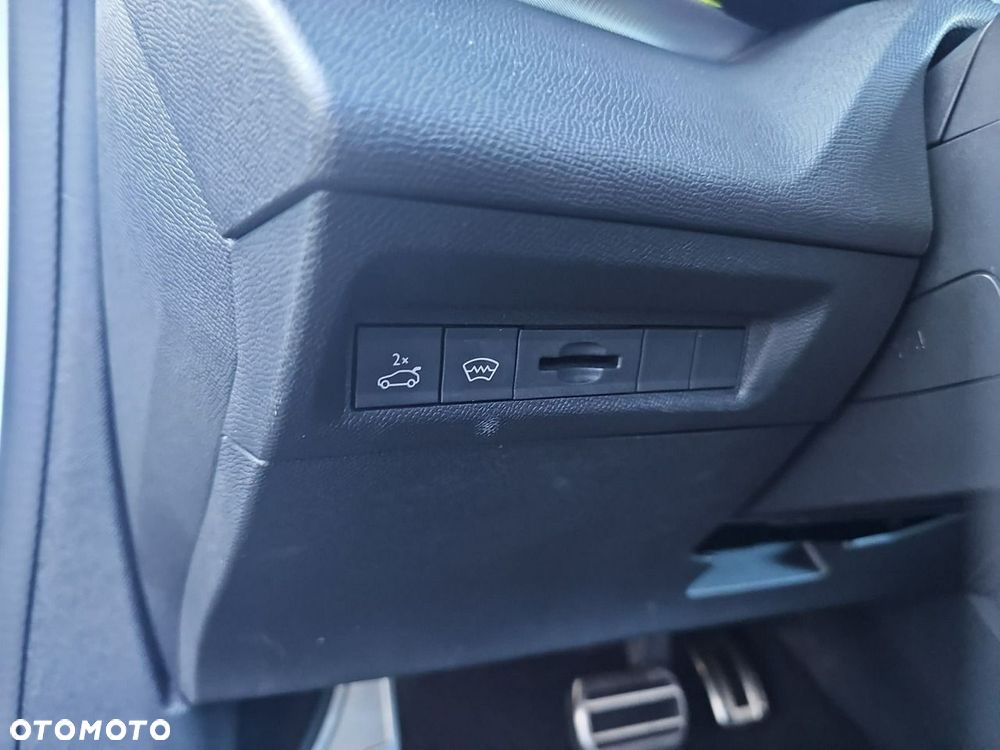 Peugeot 308 - 17