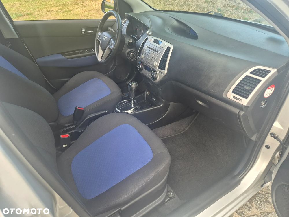 Hyundai i20 1.4 Automatik Comfort - 8