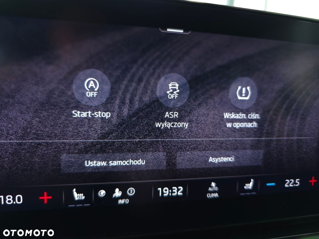 Skoda Octavia 2.0 TDI Style DSG - 33