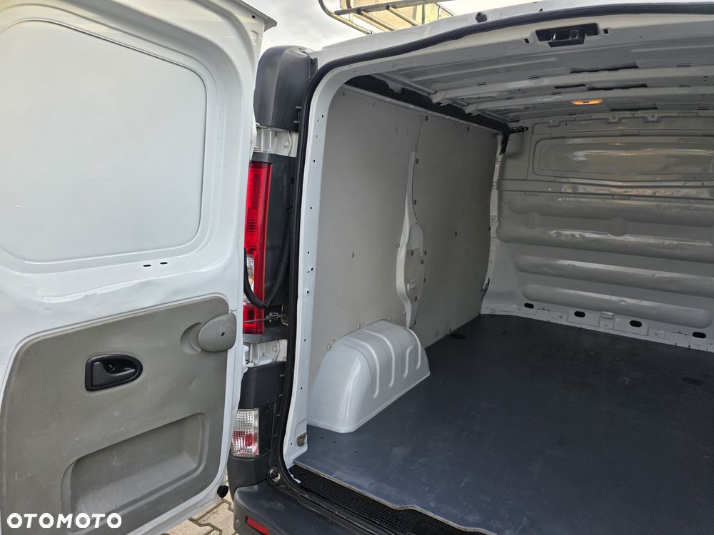 Opel Vivaro - 9
