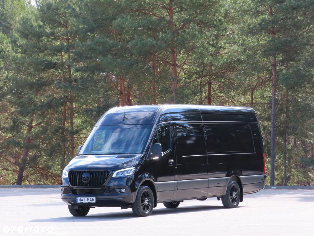 Mercedes-Benz Sprinter 319 CDI 190 KM 9G-Tronic Automat Model 907 AMG Panamericana GT AMG Furgon Blaszak Ekstra Długi LONG MAXI + 4800 mm Zawieszenie Tylne Pneumatyczne Adaptacyjne WZMACNIANY Rozstaw Osi 4325 mm Ładowność 941 Kg HAK 2800 Kg FULL Opcja Wyposażenia Stan Auta Nowy Jak Z Salonu OKAZJA DOSTEPNY I GOTOWY - 1