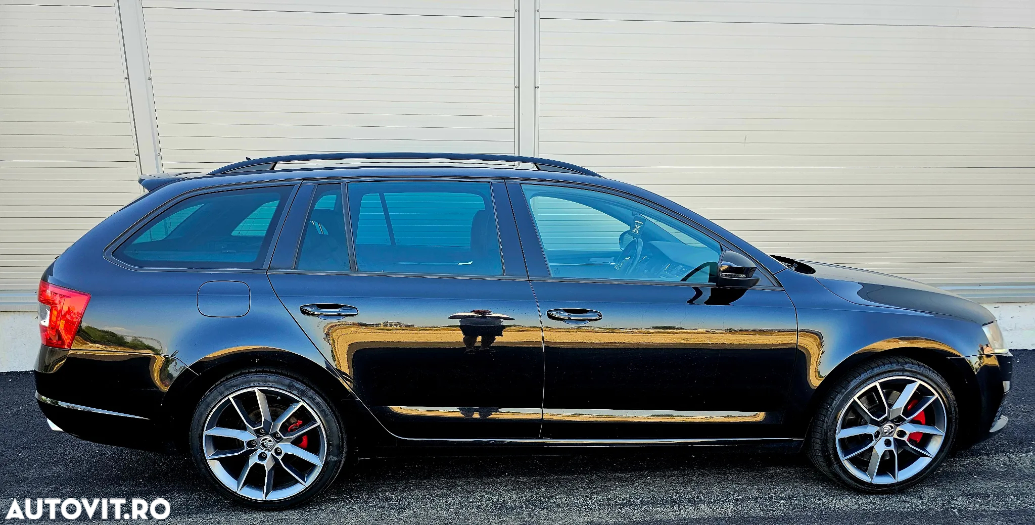 Skoda Octavia Combi 2.0 TDI (Green tec) DSG RS - 2