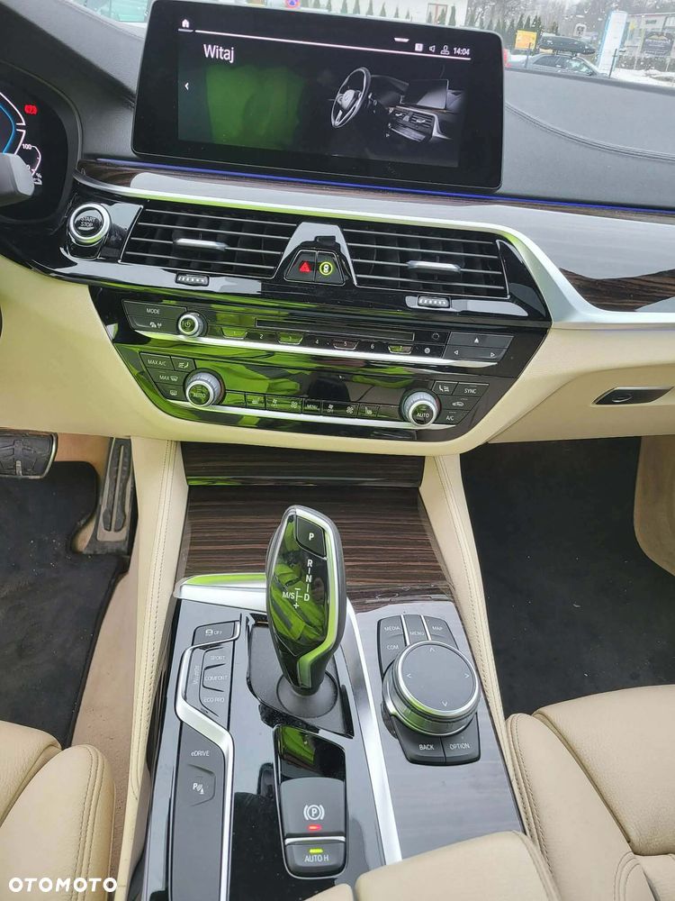 BMW Seria 5 530e iPerformance xDrive - 18