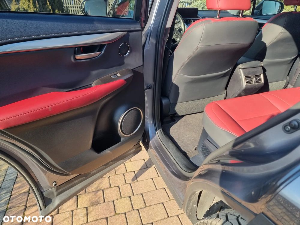 Lexus NX 300 F Impression AWD - 17