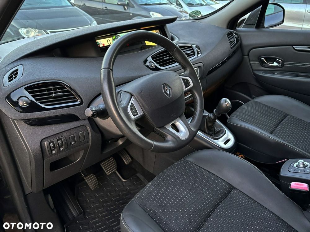 Renault Grand Scenic - 14