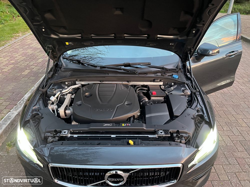 Volvo V60 2.0 D3 Momentum Plus Geartronic - 33
