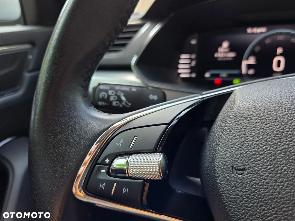 Skoda Superb 2.0 TDI SCR Ambition DSG - 26