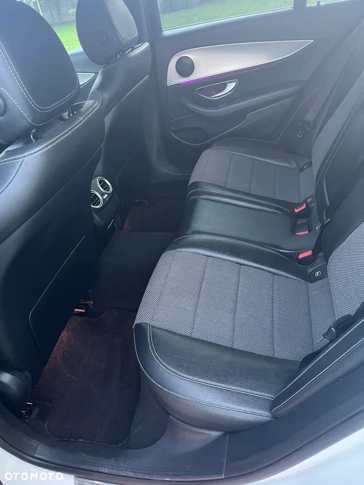 Mercedes-Benz Klasa E - 14