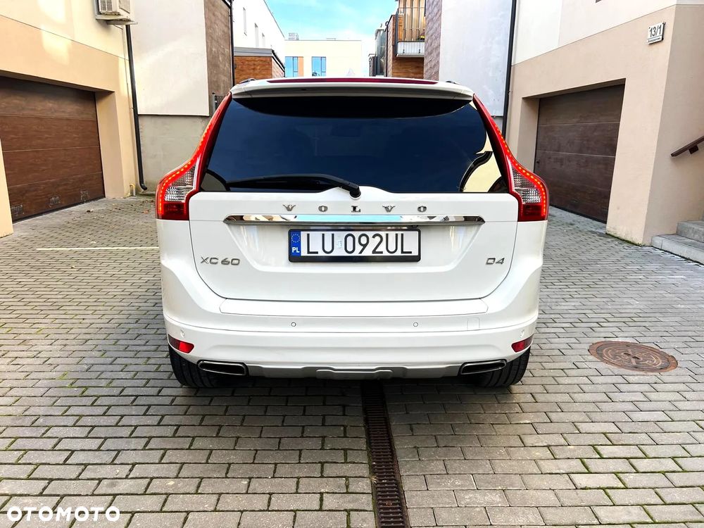 Volvo XC 60 D4 Geartronic Summum - 4