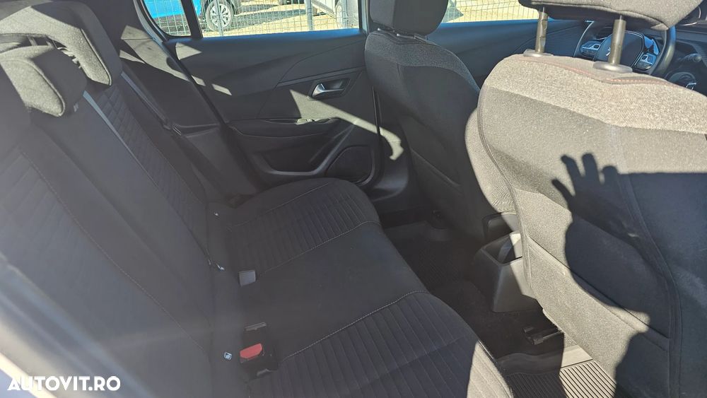 Peugeot 208 - 12