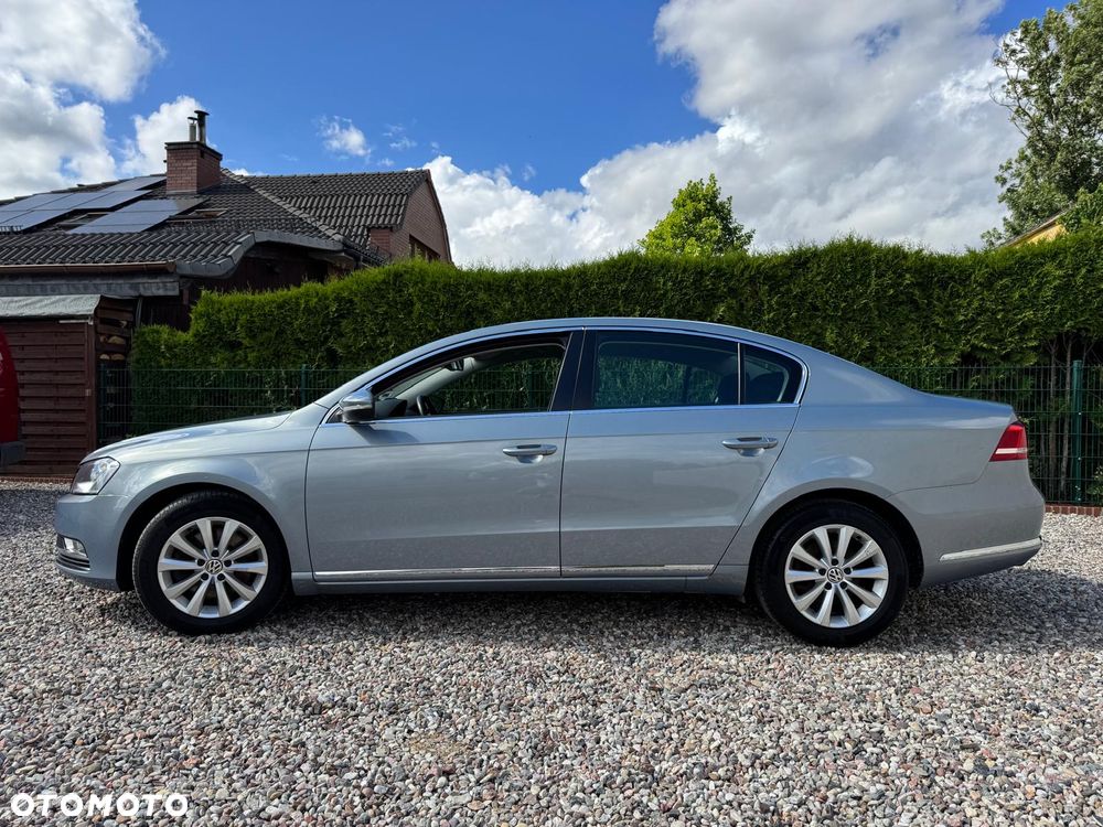 Volkswagen Passat 2.0 TDI Comfortline DSG - 2