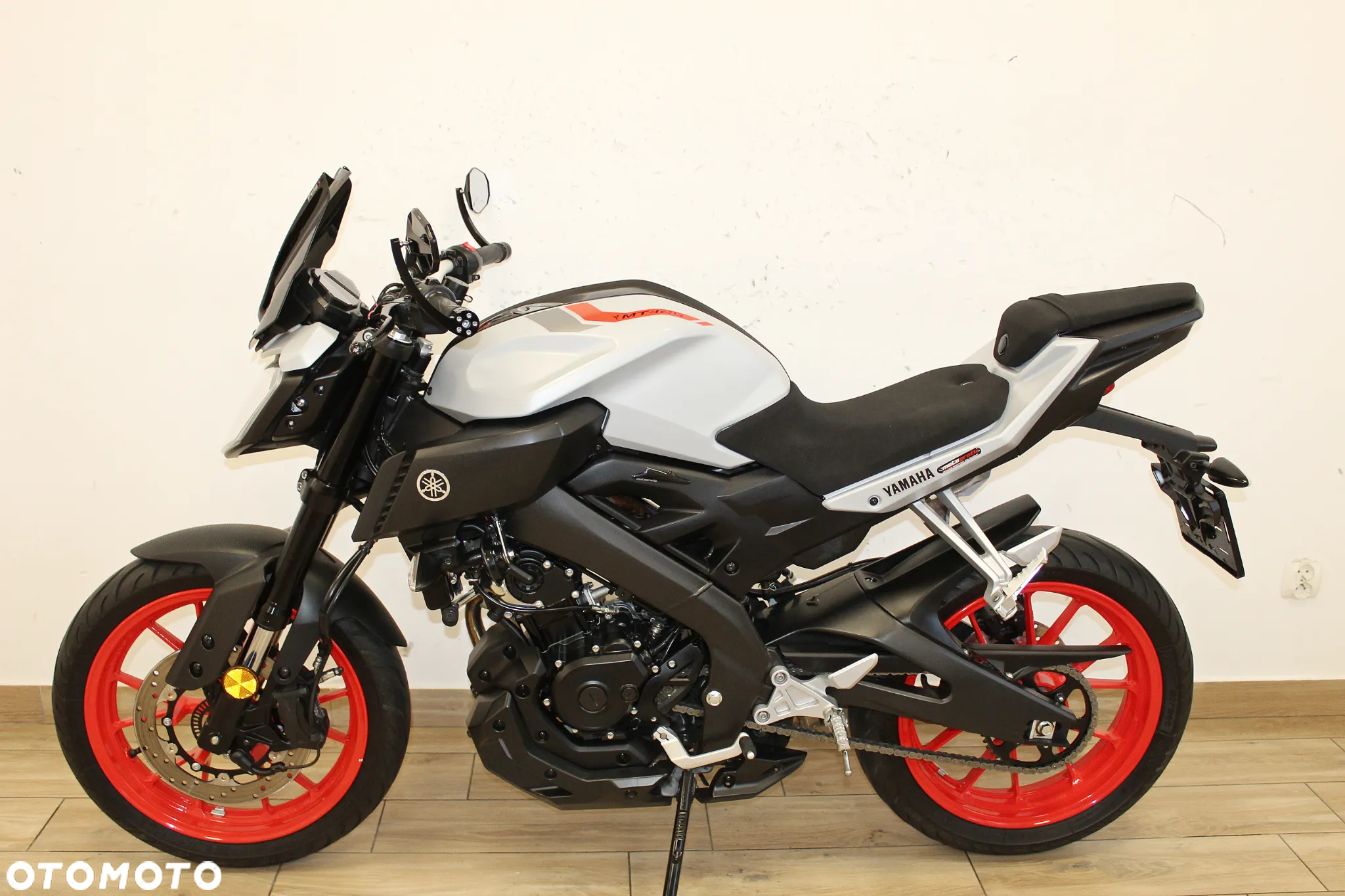 Yamaha MT - 5
