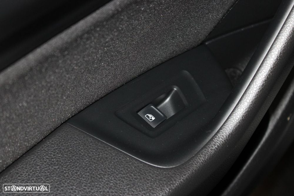 VW Passat Variant 2.0 TDi Business Package DSG - 28