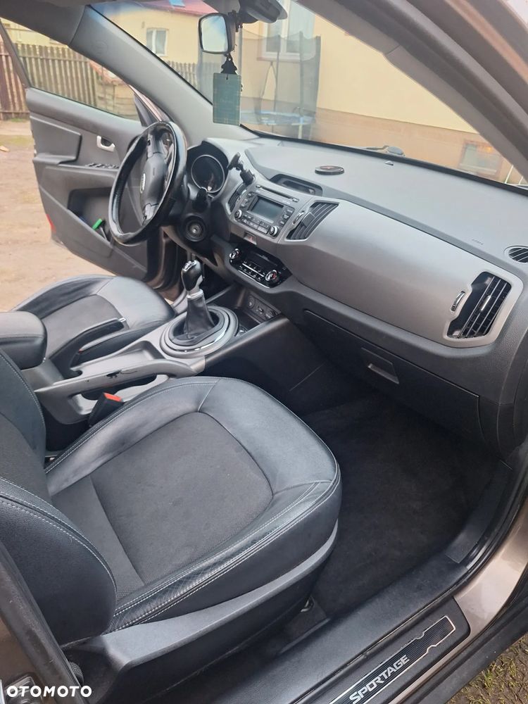 Kia Sportage 2.0 CRDI 2WD Spirit - 9