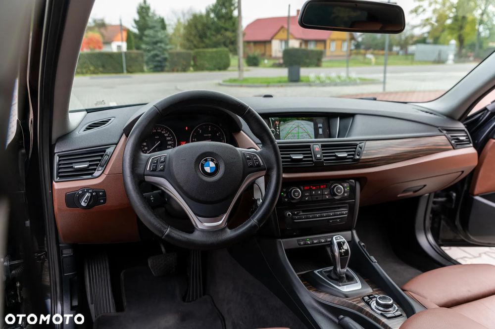 BMW X1 xDrive20d xLine - 34