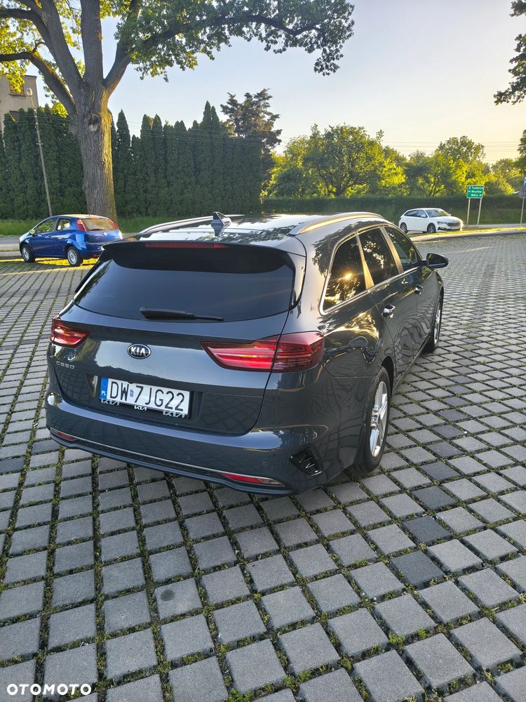 Kia Ceed 1.6 CRDi mHEV L Business Line - 6